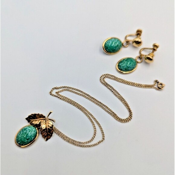 Vintage Amco 12K Yellow Gold Filled Green Pekin Glass Set Necklace Earrings - Picture 7 of 16